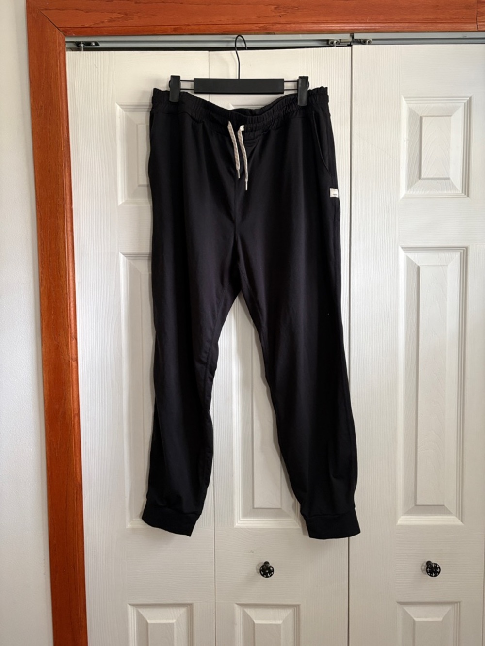 Vuori Black Women's Track Joggers